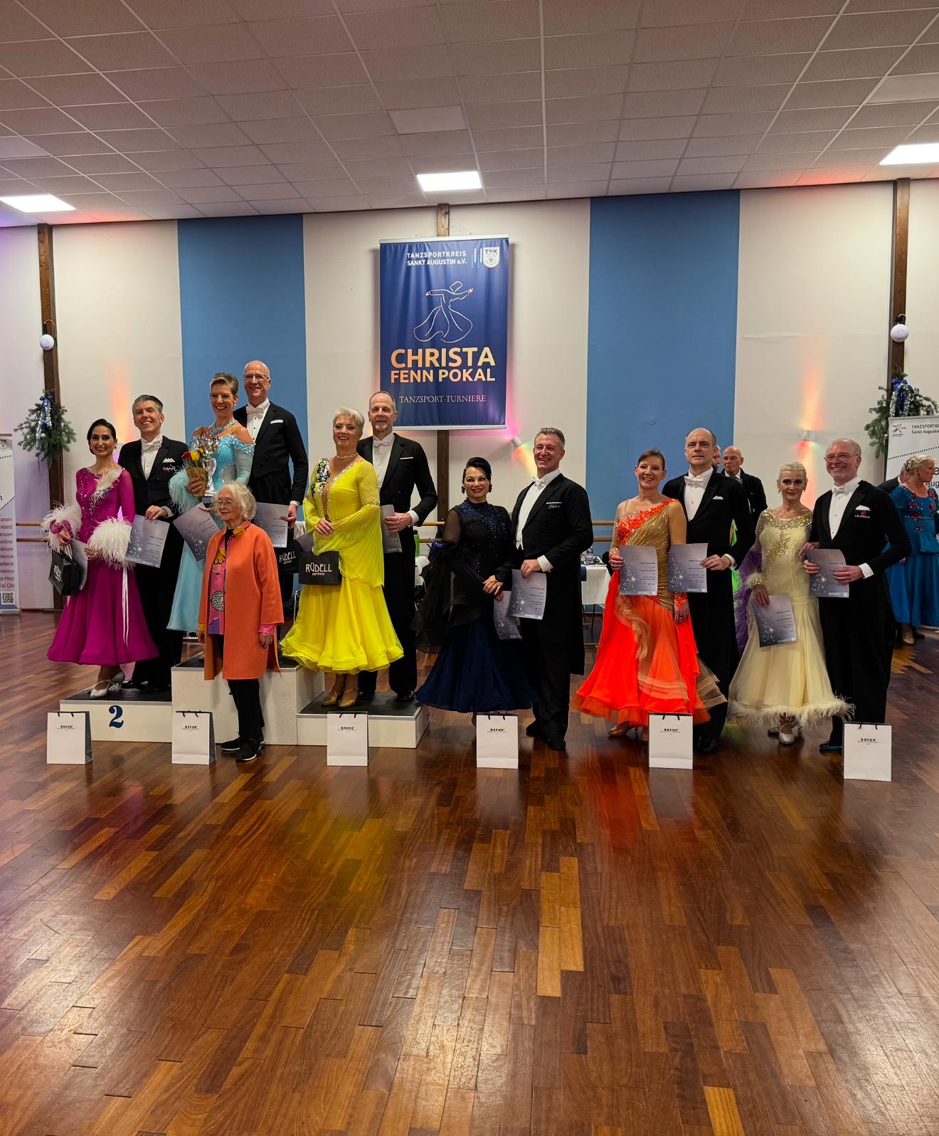 1 x Treppchen und 1 x Finale für TSC Paare beim Christa Fenn Pokalturnier in Sankt Augustin